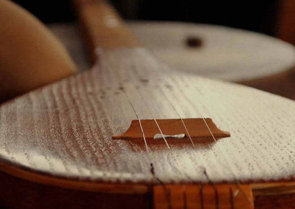 سیم چهارم سه‌تار یا سیم مشتاق